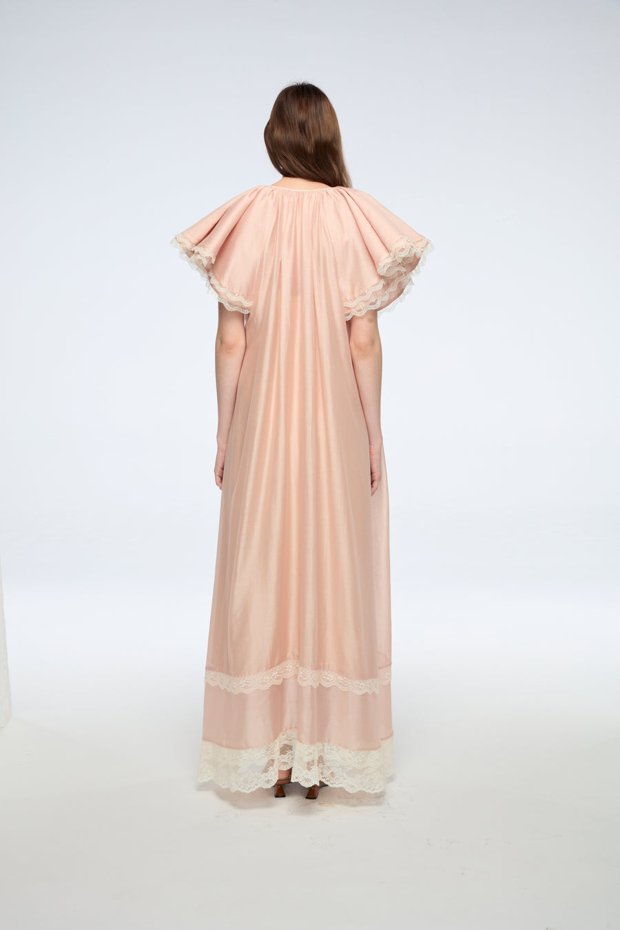 Long dress with ruffled sleeves