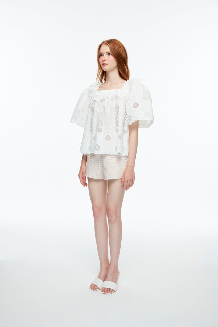 Square-neck shirt with embroidery