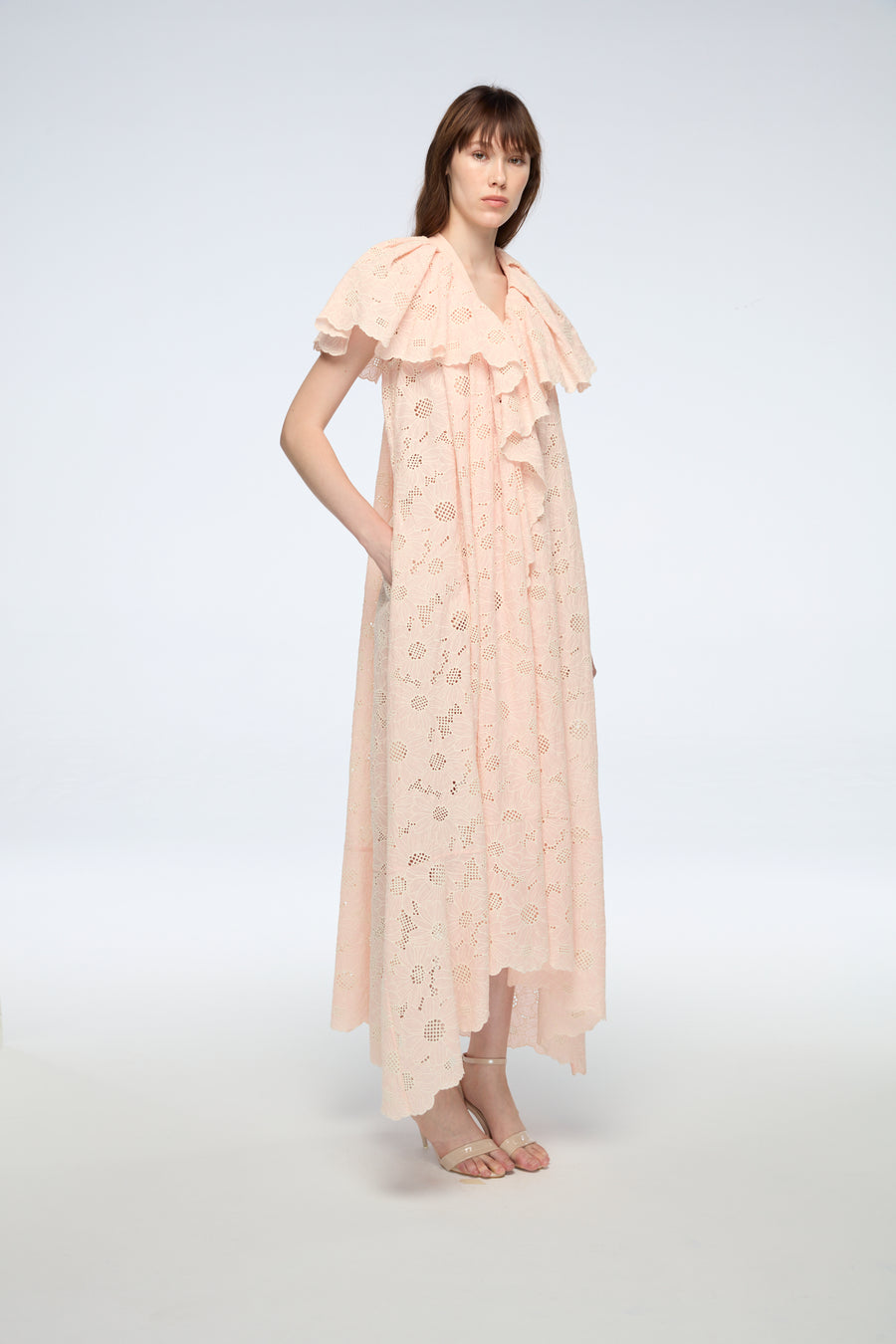 Long dress with ruffled collar