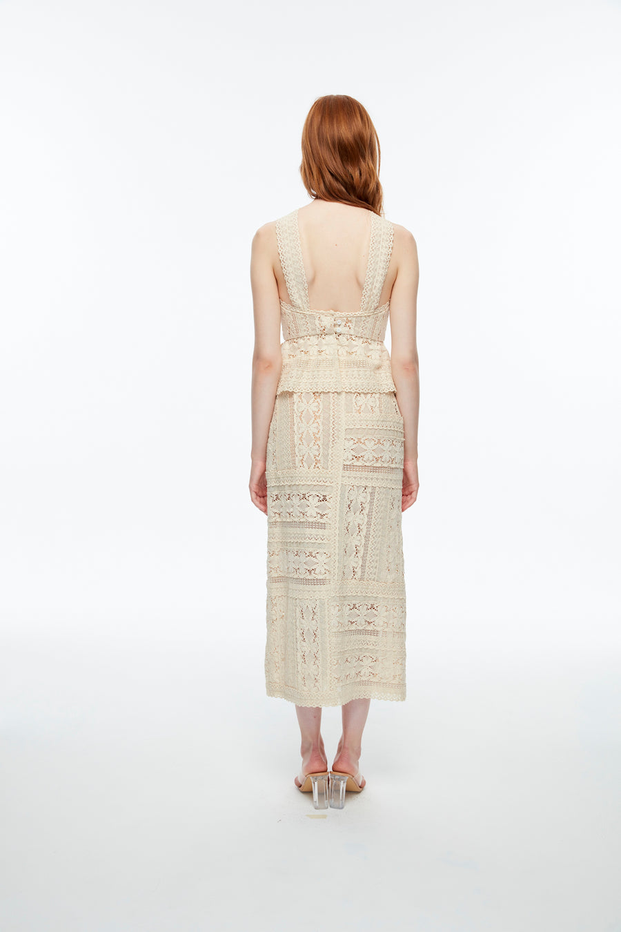 Long straight lace skirt in cream